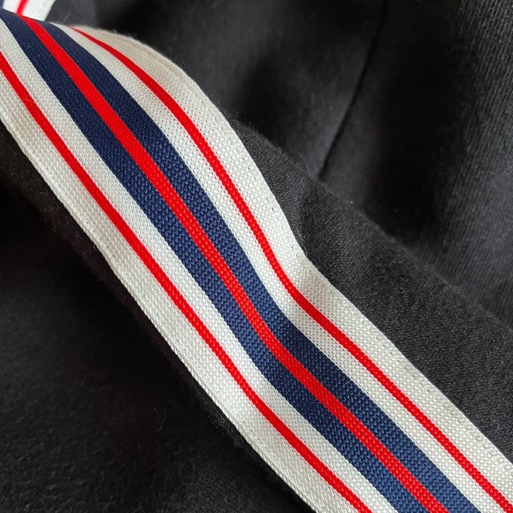 ARITZIA TNA cropped hoodie with matching leggings - Picture 2 of 4